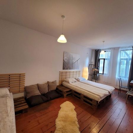 Hot Spot Apartments София Екстериор снимка