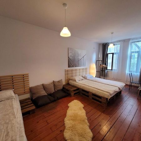 Hot Spot Apartments София Екстериор снимка