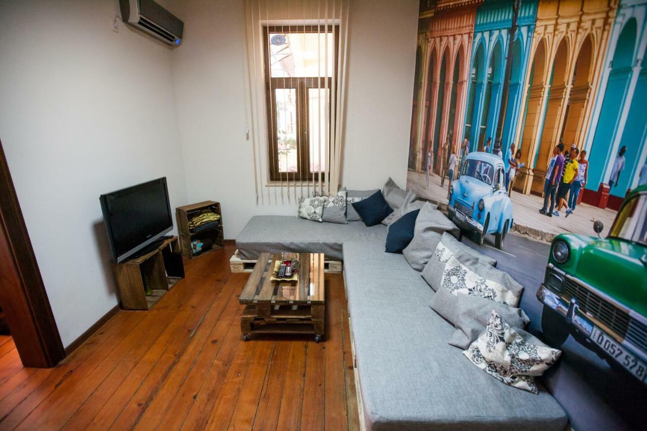 Hot Spot Apartments София Екстериор снимка
