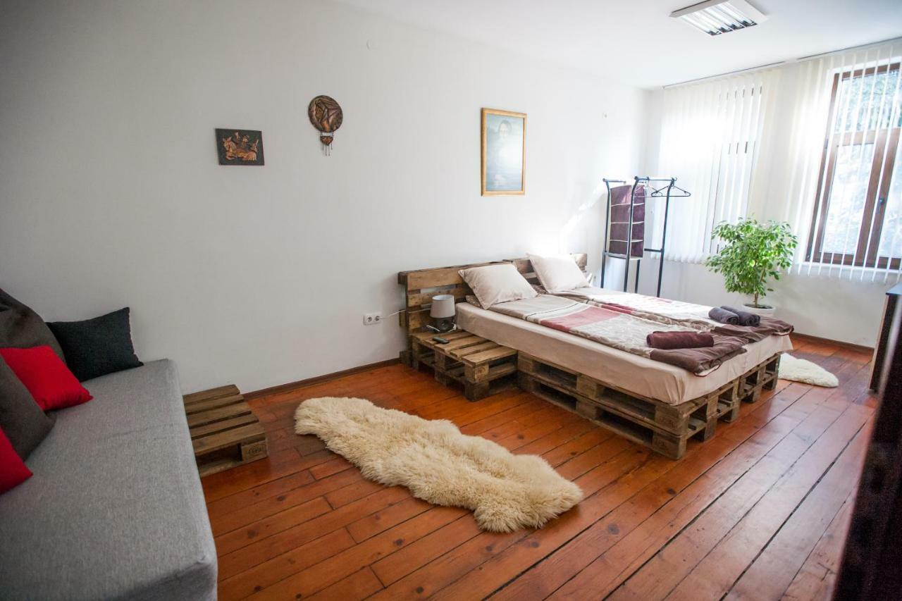 Hot Spot Apartments София Екстериор снимка